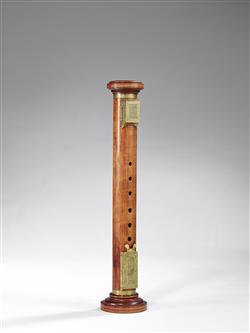 Fac-similé d'une flûte à bec alto dite flûte colonne alto de Hans Rauch von Schratt (n°189, musée de Bruxelles)